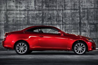 Illustration for article titled The Lexus IS 250 C is a car that exists